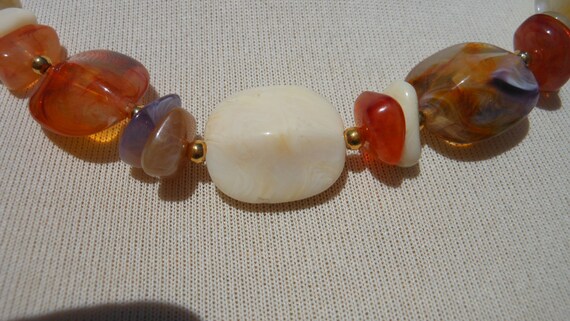 1950s Lucite Necklace in Off White, Amber, Purple… - image 2