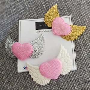 Brooch Wings Heart Glitter