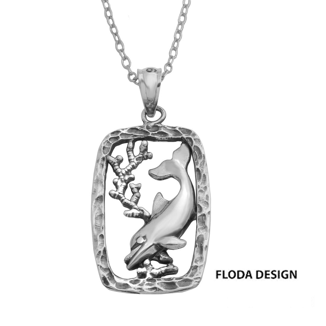 Collana Cameo con Ricamo Delfino - Gioielli - Collane - di Bettycr