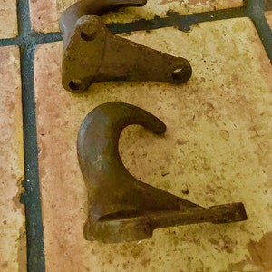 Vintage Industrial Iron Towing Hook – 4 lb Salvage Hardware – Left or Right Facing