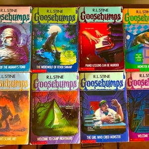Lote de 8 libros antiguos de Goosebumps / R.L. Stine Edición de bolsillo original de los años 90 / Libros clásicos de terror por capítulos / Portada de Tim Jacobus