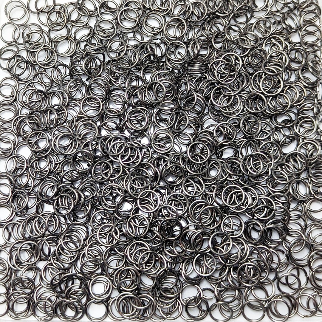 Black Gunmetal Colour Iron Jump Rings Various Sizes and Gauges Closed