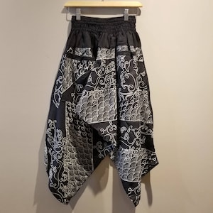 Black Waves Elastic Waist Samurai Pants