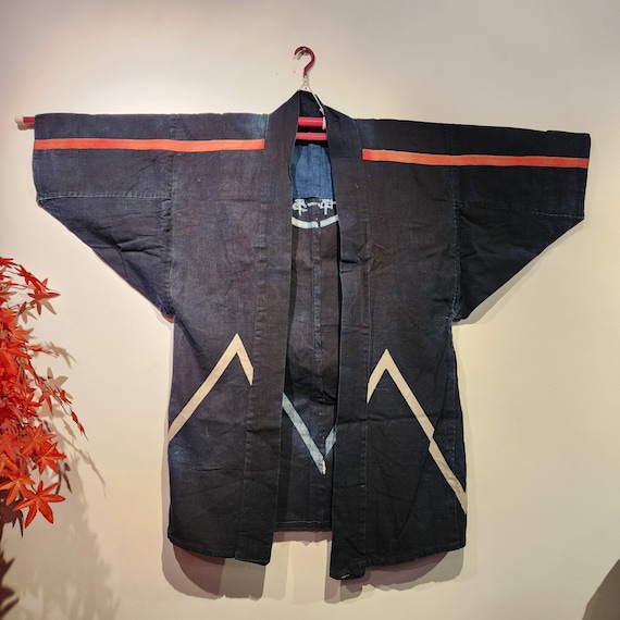 1950年代のヴィンテージの日本の藍染め消防士半纏（色あせ） - Etsy 日本