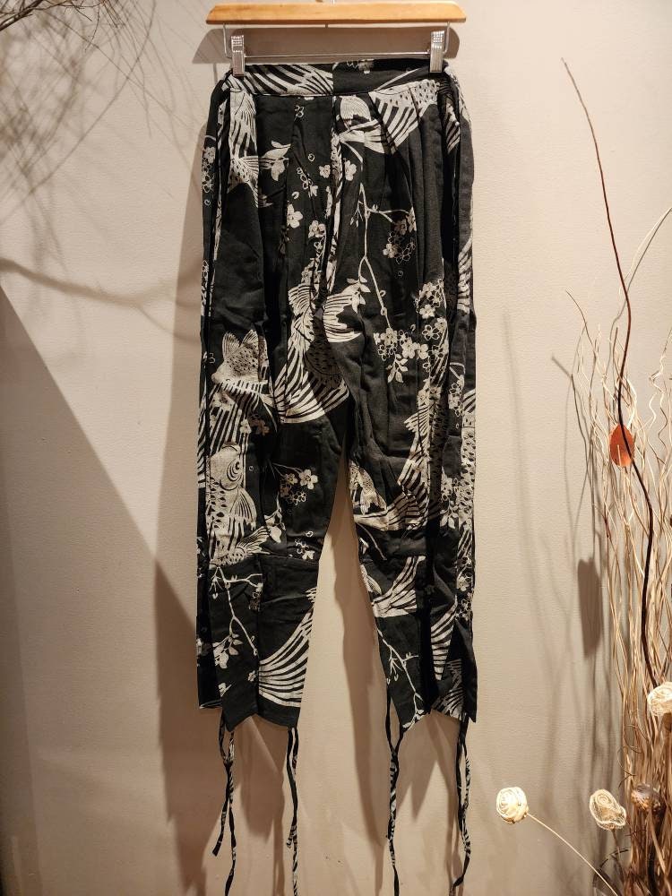 Sakura Koi Tattsuke Bakama, Black Samurai Pants - Etsy