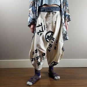 Calça Samurai Takeda Branca com Amarração na Cintura