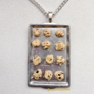 Tray of Cookie Dough Necklace, Miniature Food Jewelry, Inedible Jewelry, Kawaii Jewelry, Gifts for Her, Cookie Jewelry, Baking Jewelry, Gift