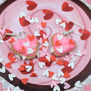 Heart Shaped Donut Earrings, Miniature Food Jewelry, Junk Food, Inedible Jewelry, Doughnut Jewelry, Kawaii Jewelry, Donut Earrings, Dunkin