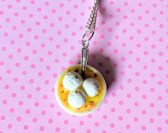 Matzo Ball Soup Halskette, Miniatur Essen Schmuck, Jüdisches Essen Schmuck, ungenießbarer Schmuck, Pessach Schmuck, Matza Ball Soup Necklace, Kawaii