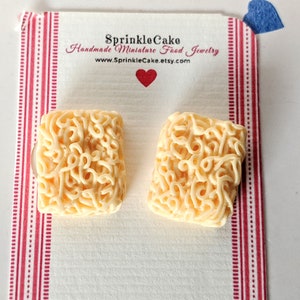 Ramen Noodles Stud Earrings, Miniature Food Jewelry, Inedible Jewelry, Instant Noodles Jewelry, Pasta Jewelry, Kawaii Jewelry, Japanese Food