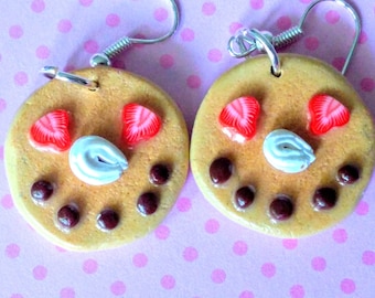 Glückliches Gesicht Pfannkuchen Ohrringe, Miniatur Essen Schmuck, ungenießbar Schmuck, Pfannkuchen Schmuck, Kinder Schmuck, Frühstück Schmuck, Kawaii Schmuck