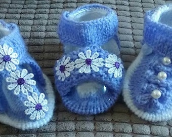 Baby Knitting Patterns a set of 3 different Sandals to fit from size 0-6mths
