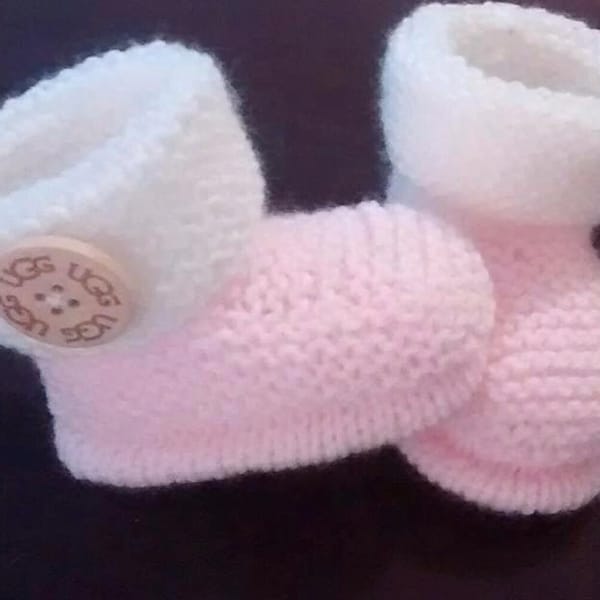 Baby Knitting Patterns Baby 0-22 mths approx Ugg inspired Boots