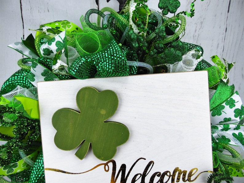 Welcome Door Wreath Lucky Green Wreath Four Leaf Clover Green St Leprechaun Wreath Patty/'s Day Wreath Patrick/'s Day Wreath Welcome St