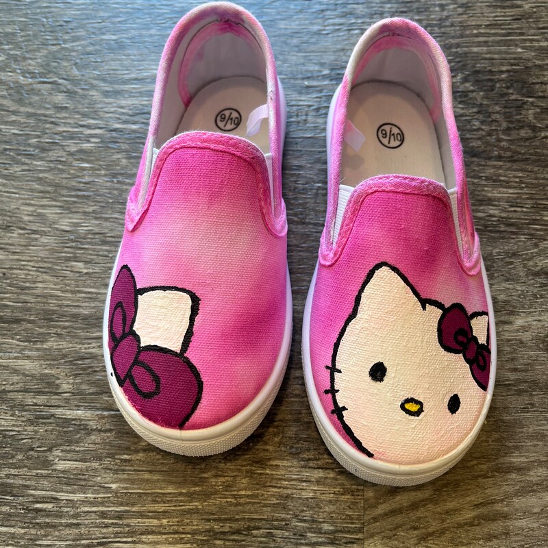 Review for HelloKitty hand-painted shoes YV41086
