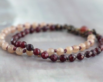 Strawberry quartz and garnet bracelet with knotted stones, One of a kind jewelry gift, January birthstone bracelet, Peach bead jewelry