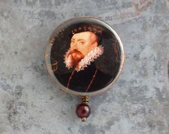 Renaissance art pinback button, Portrait miniature pin with bead, Unusual gift for history buff, Art lover gift, Unique pin, Robert Dudley