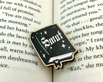 Smut Reader Wooden Pin