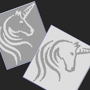 Könnte beinhalten: Zwei Schwarzweiß-Pixelbilder eines Einhornkopfes mit einem Horn. Das Einhorn ist in beiden Bildern nach rechts gerichtet.