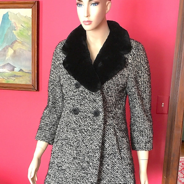 50's Sophisticated Suit Black & White Wool Tweed Faux Fur Collar, Dbl 4 Button Breasted, Slightly Fitted, Raglan 3/4 Sleeve, Straight Skirt