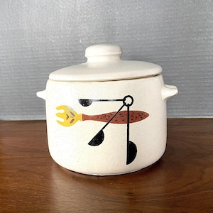 1950&#39;s-1970&#39;s West Bend Bean Pot 7&quot;, MCM Semi Matte Gray Fine Speckled Base w Brown n Yellow Fork n Black Measure Spoons, Read More Below