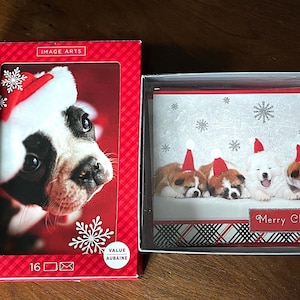 VTG Hallmark 3 impressões com tema de cachorros fofos e filhotes com chapéus de Papai Noel, total de 16 cartões e 14 envelopes, excelente condição VTG sem uso, sem danos.