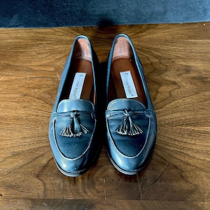 1980&#39;s Etienne Aigner &quot;Ally&quot; Kilt Shoe, Slip on Tasseled Loafer, Navy, Made in Brazil, Excellent VTG Condition, Very Little Wear See Photos