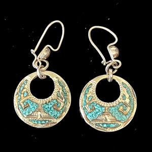 1980&#39;s Peru Indigenous Design Sterling Silver & Natural Turquoise Wire Dangles, Round w Open Circle, Bright Cut Design and Turquoise Inlay.