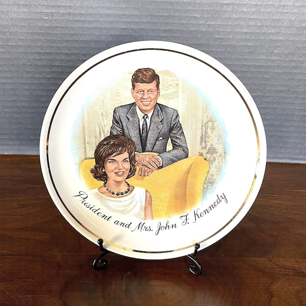 1960's President Display Plate, President & Mrs John F Kennedy Display Plate, Patriotic Display, Excellent VTG Cond, Lite Use, Size in Photo