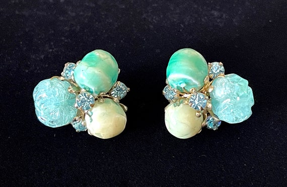 1950's VOGUE Triangular Cluster Clip Ons Plastic Ceramic Beads, Aqua Crystals, Prong Set in Gold Tone Metal, Exc. VTG Cond., Size in Photo.
