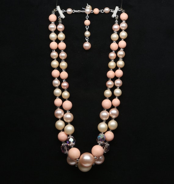 1950's Peach Beads Choker Pale Pink, Peach, Off W… - image 2