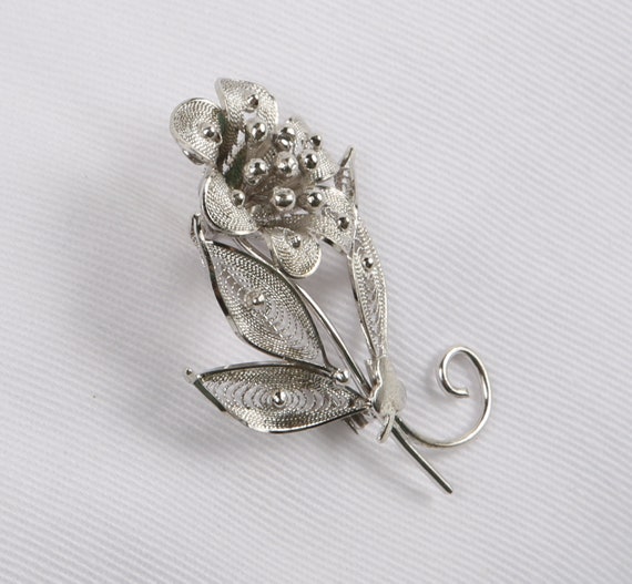 50's-60's Sterling Floral Pin Cannetille Filigree… - image 2