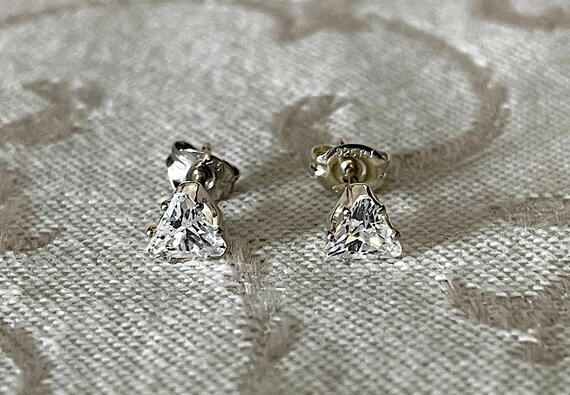 1970's AVON Mini Triangular Crystal Posts Raised … - image 3