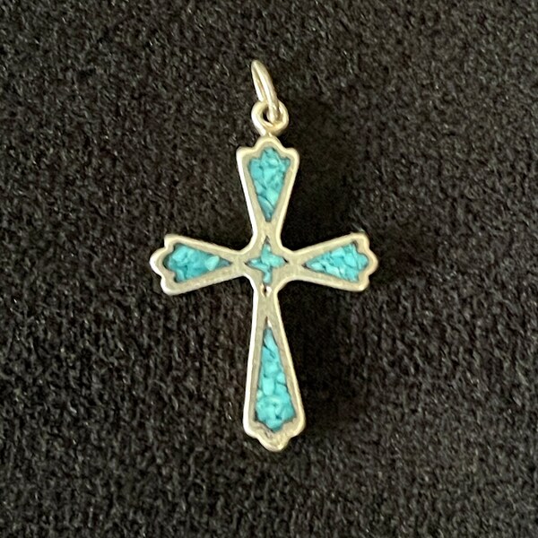 1970's Zuni Sterling & Turquoise Mosaic Inlay Cross Pendant, Small Dainty Scalloped Ends w Star Shaped Center, Excellent VTG Condition.