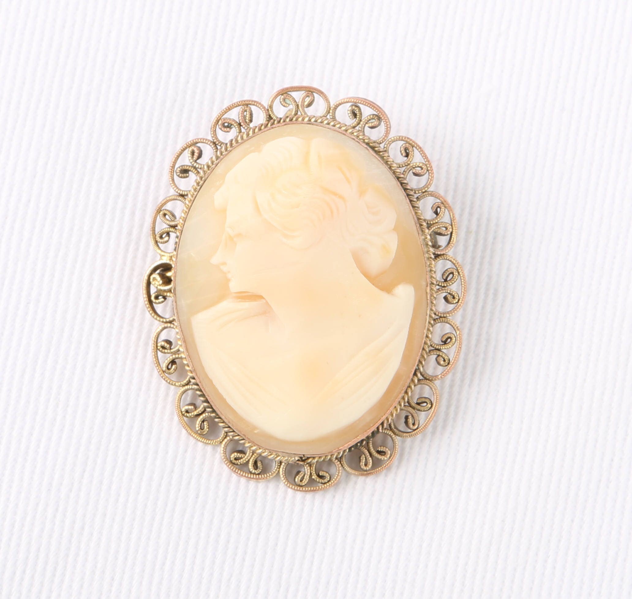 1940's Cameo Brooch - Etsy