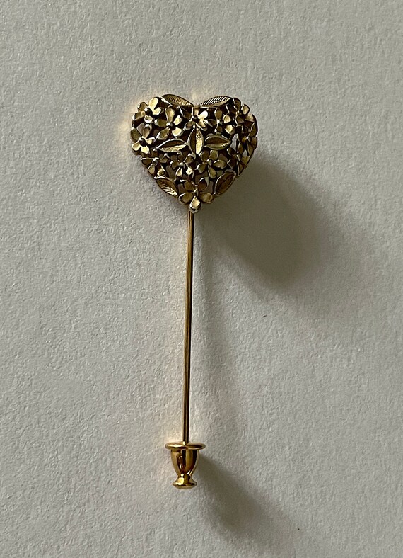 1960's-70's Open Floral Embossed Gold Tone Heart … - image 3