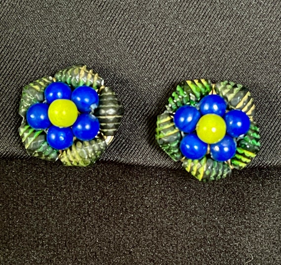 1950's-60's Blue and Green Beads Form Flower Clus… - image 1