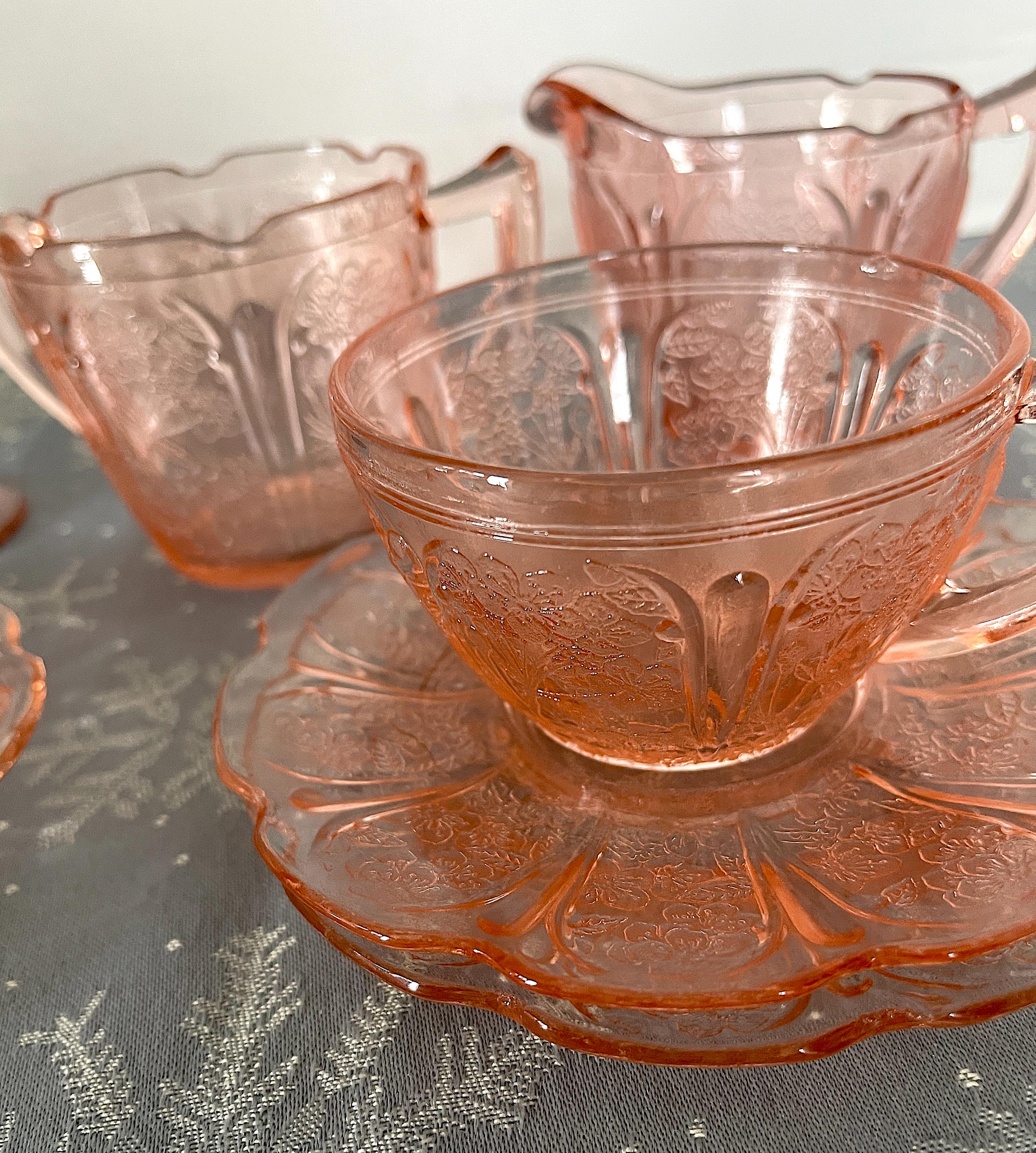 Jeanette Pink Milk Glass - Etsy display picture 1