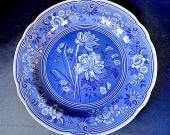 1994年製。スポード ブルー ルーム コレクション「ボタニカル」10-1/2インチ プレート。未使用、摩耗なし、損傷なし。イギリス製。