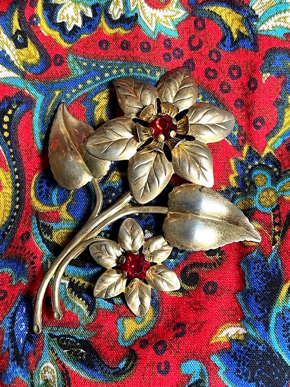 1950's Gold Washed Sterling Swedged Floral Brooch… - image 10