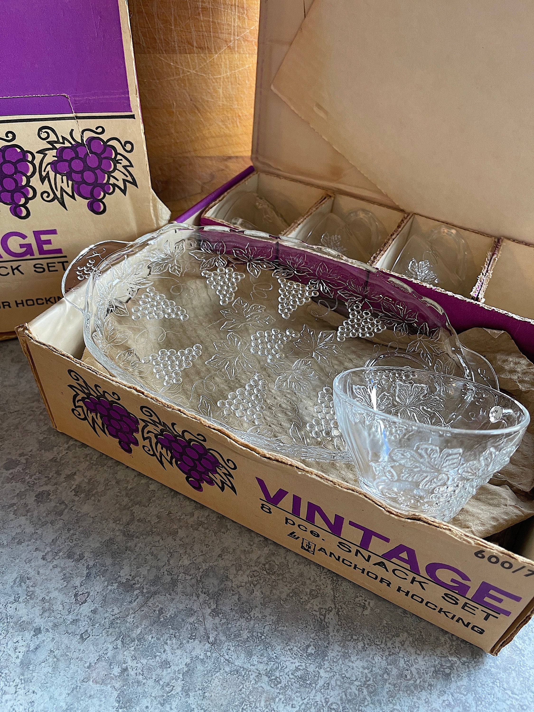 1960's (1) 8 Pc Unused VINTAGE Snack Set Anchor Hocking