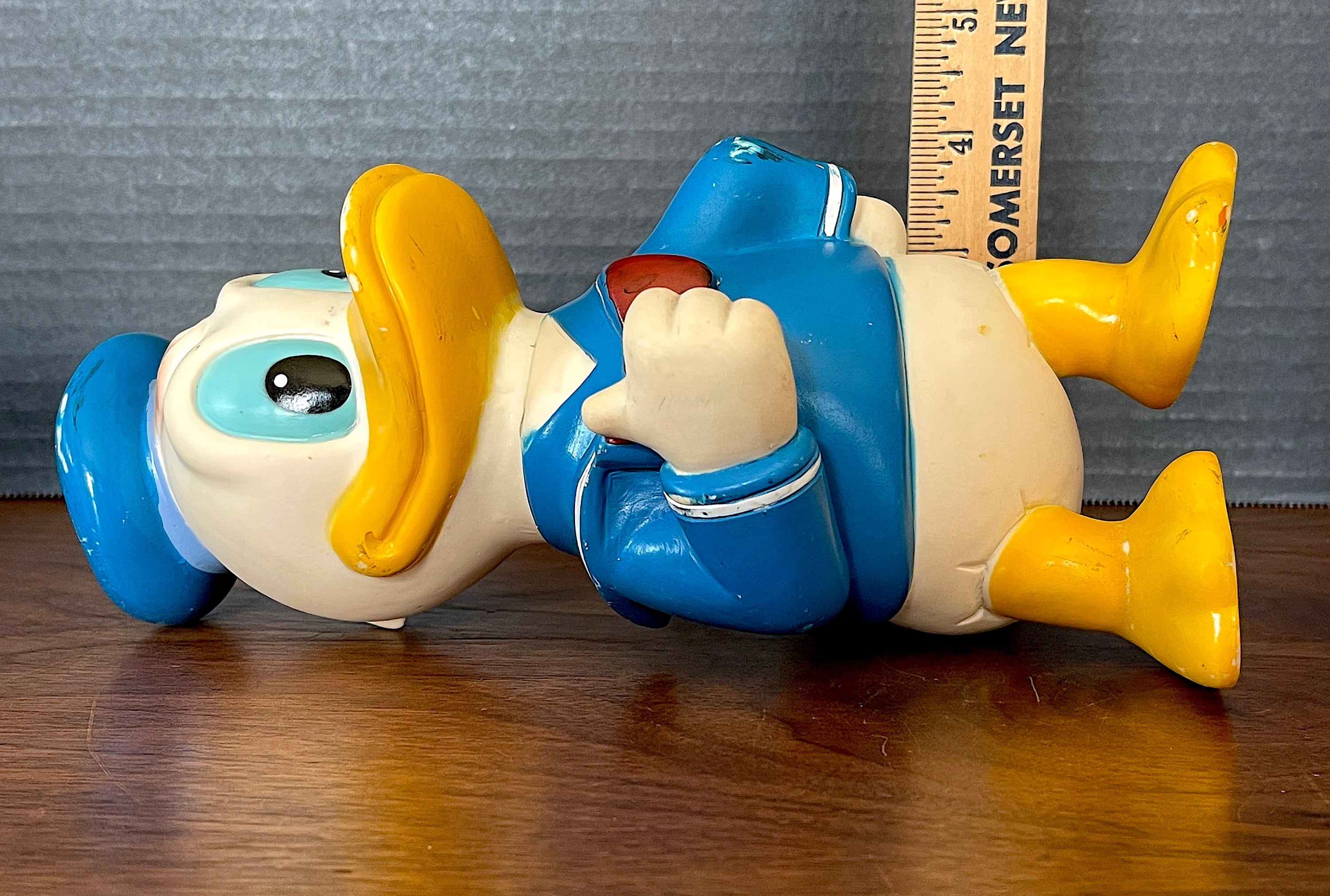 1960's Walt Disney Prod., Squeaky Squeezer Donald Duck, Thumbs Up