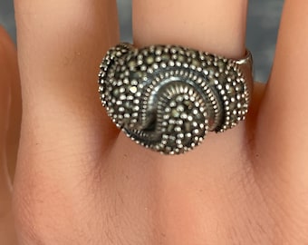 1990&#39;s Sterling Silver and Marcasites, Stylized Yin Yang or Opp. Snake Heads High Relief 3D, Quite an Eye Catcher, Exc. VTG Cond. Size US 8