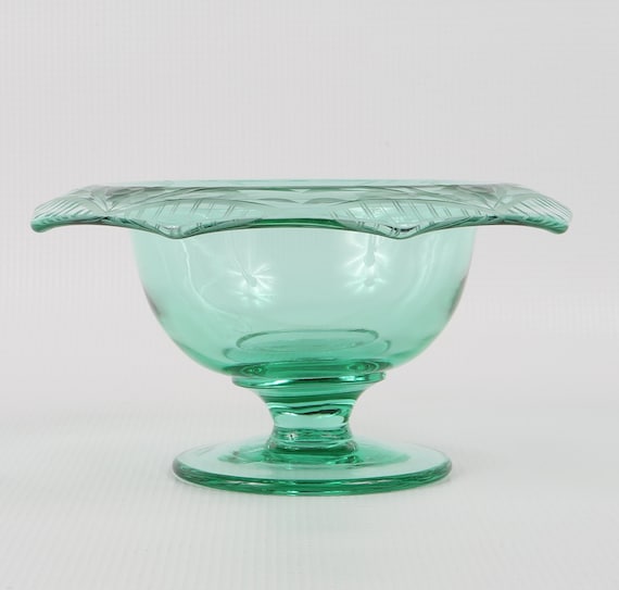 1920's Fostoria Green Rolled Etched Octagonal Rim Compote. Depression Glass. Excellent Vintage Condition.