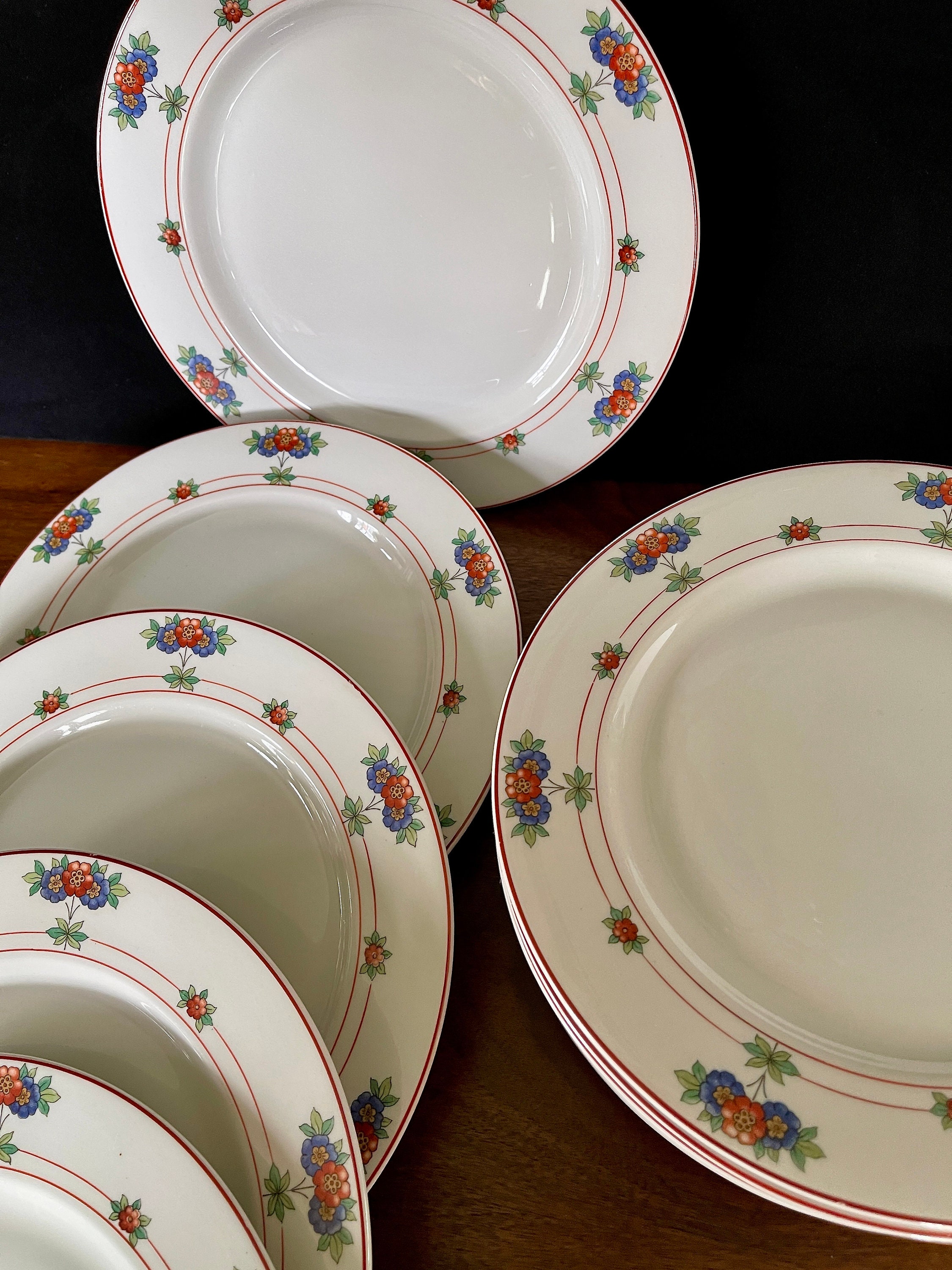 1897-1926 (11) Canterbury Dinner Plates 9-3/4