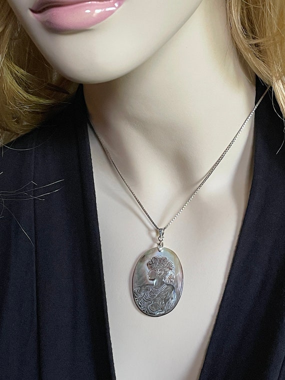 Before 2000 Mother of Pearl Cameo, Frameless Pend… - image 2