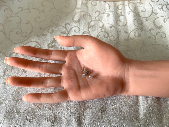 1970's AVON Mini Triangular Crystal Posts Raised … - image 9