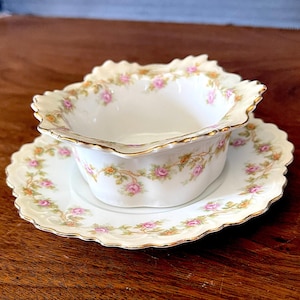 1884-1909 Moritz Zdekauer MZ Austria Ramekin w Saucer, Porcelain Tiny Scallop n Roses Edge Pattern. White n  Pink, Excellent VTG Condition