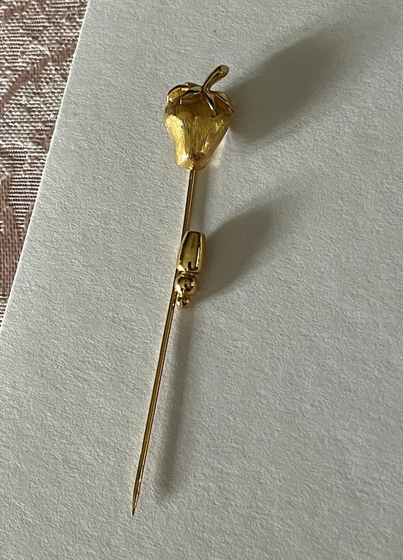 1970's Crown TRIFARI Gold Tone Strawberry Stick P… - image 5