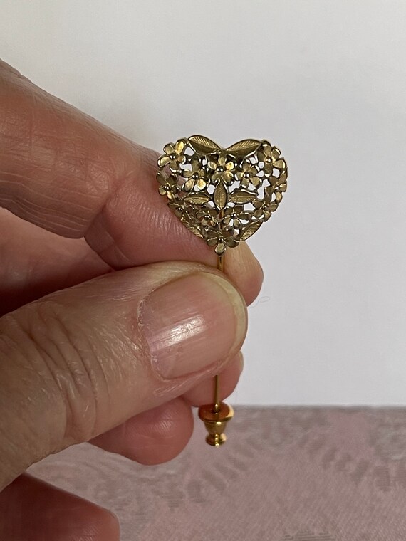 1960's-70's Open Floral Embossed Gold Tone Heart … - image 7